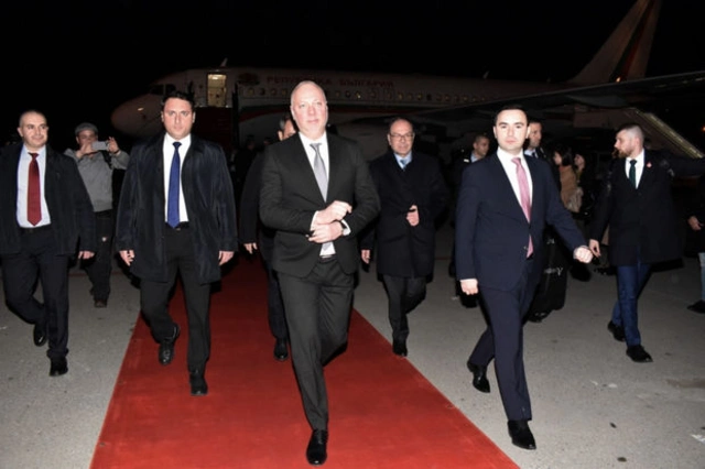 Председатель парламента Болгарии прибыл в Азербайджан с официальным визитом - ФОТО